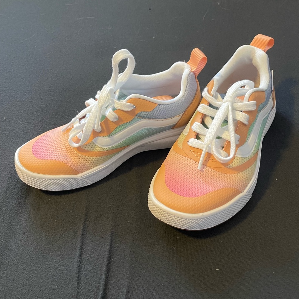 NIB Girls Ultrarange Vans Sneakers size 11.5 Aura Shift